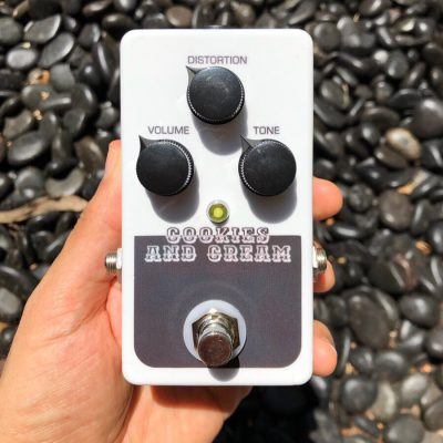 Cookies and Cream Civil War BMP clone high gain overdrive pedal for guitar and bass front
